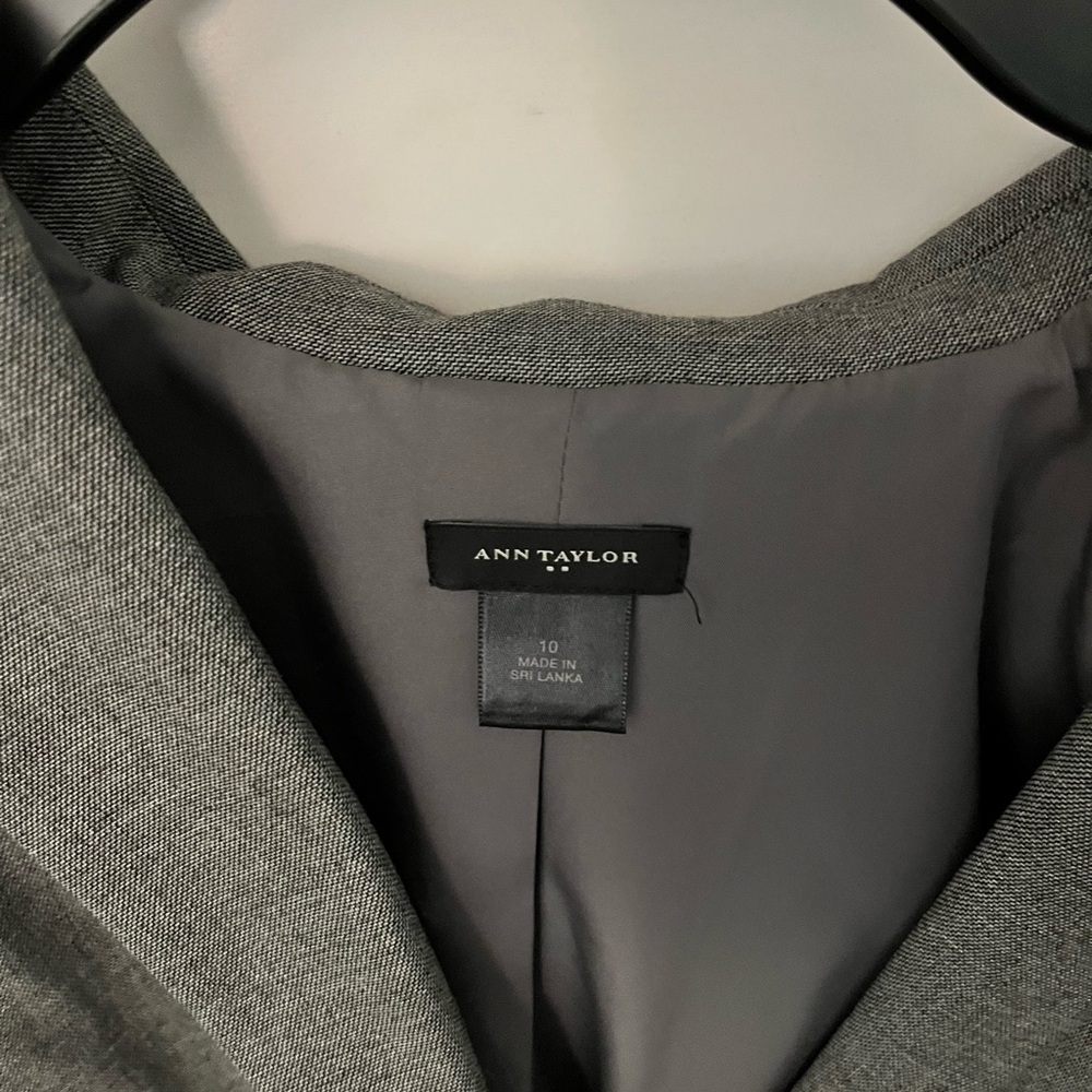 Ann Taylor Charcoal Blazer - Picture 2 of 3